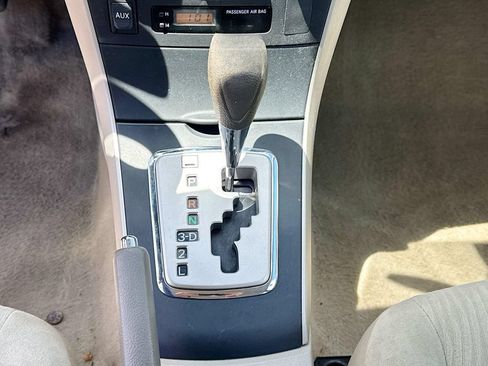 Used 2010 Toyota Corolla LE FWD image 13