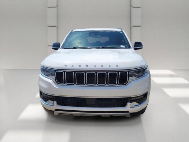 Used 2024 Jeep Wagoneer L Series II RWD image 2