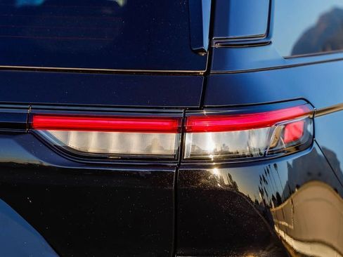 New 2025 Jeep Grand Cherokee Altitude image 10