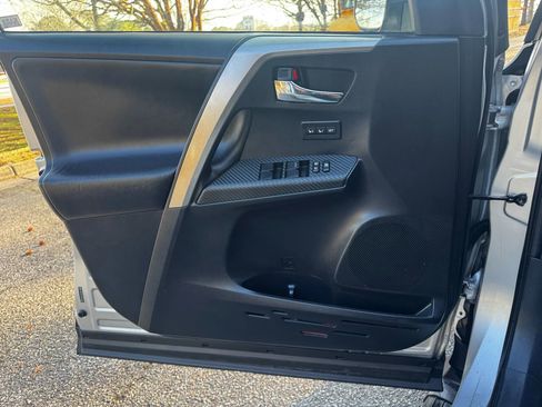 Used 2013 Toyota RAV4 Limited image 10