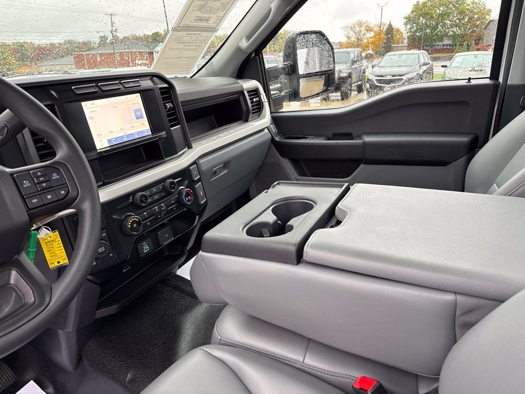 Used 2023 Ford F250 XL w/ Snow Plow Prep Package AWD/4WD image 9