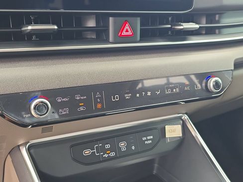 New 2026 Kia Carnival EX FWD image 26