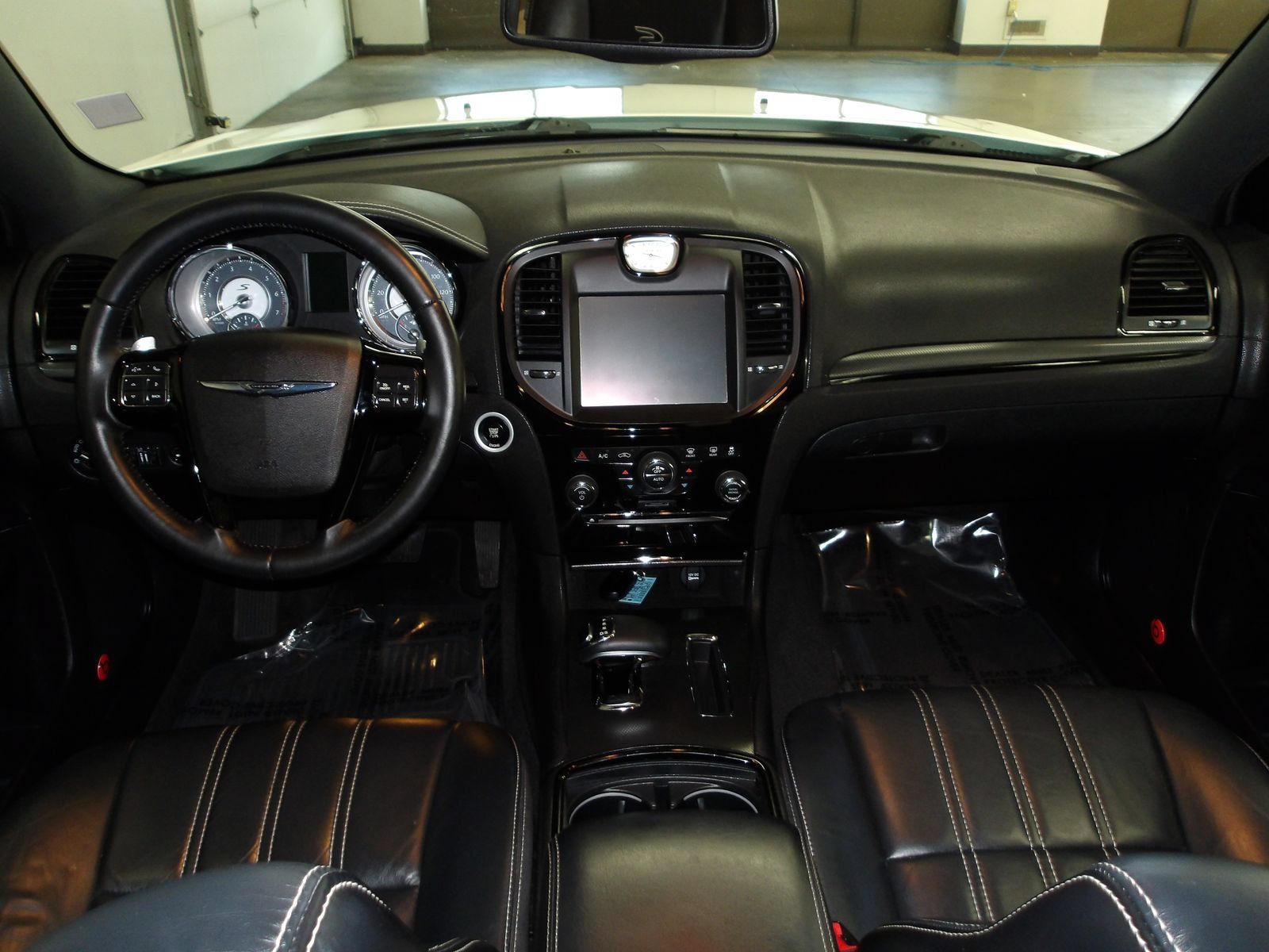 Used 2014 Chrysler 300 S AWD/4WD image 9