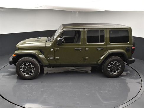 Used 2024 Jeep Wrangler Sahara w/ Technology Group image 43