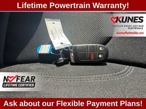 Used 2023 Jeep Renegade Latitude AWD/4WD image 41