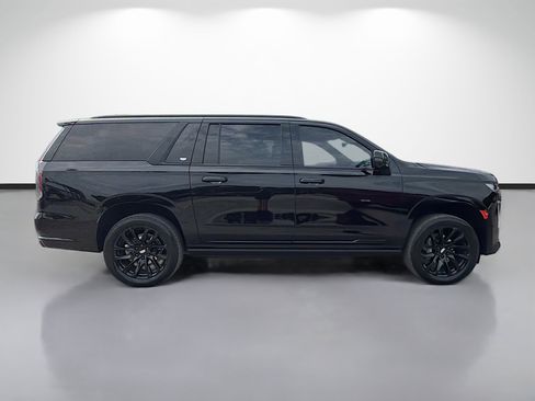 Used 2024 Cadillac Escalade ESV Sport Platinum w/ LPO, ONYX Package AWD/4WD image 2