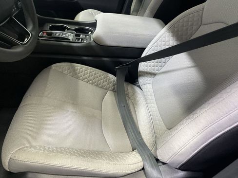 Used 2023 Honda Pilot LX image 11