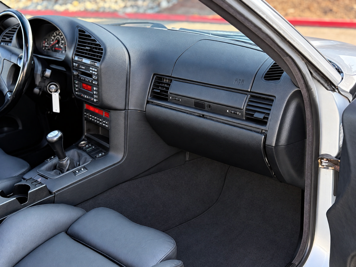 Used 1997 BMW M3 Coupe RWD image 21