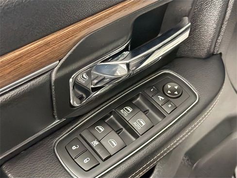 Used 2017 RAM 1500 Laramie w/ Convenience Group image 18