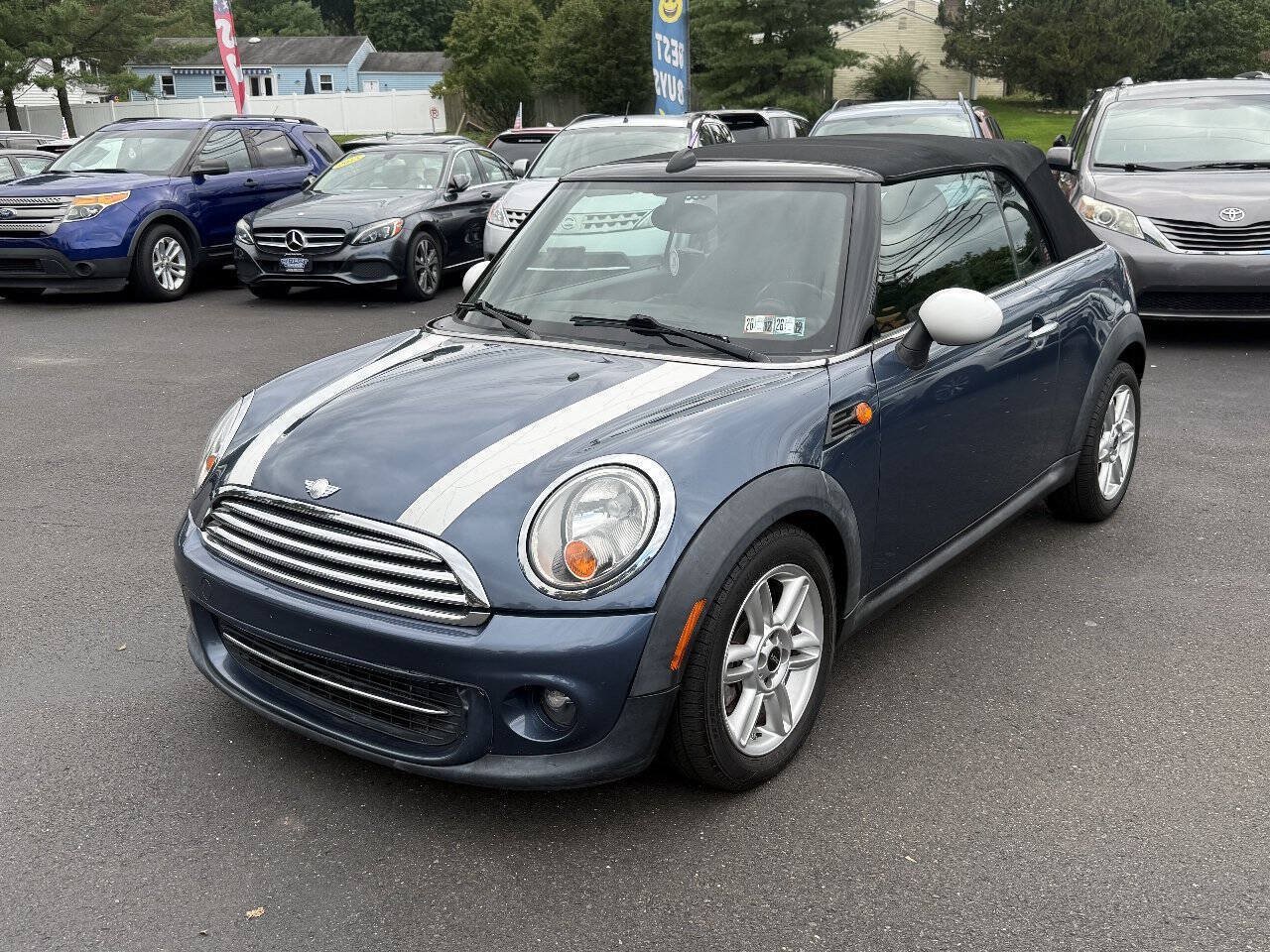 Used 2011 MINI Cooper Convertible FWD image 5