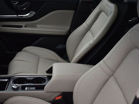 New 2026 Lincoln Corsair Grand Touring AWD/4WD image 10