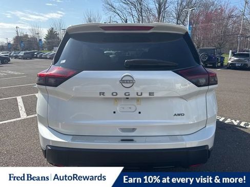 New 2026 Nissan Rogue SV w/ Cold Weather Package AWD/4WD image 7
