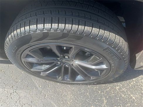 Used 2023 Jeep Grand Wagoneer Series III image 9