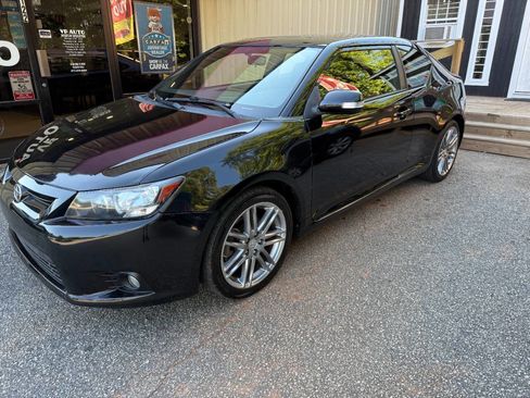 Used 2013 Scion tC FWD image 7
