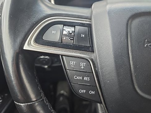 Used 2020 Lincoln Nautilus Premier w/ Equipment Group 101A image 11