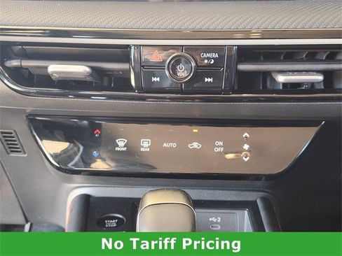 Certified 2025 Nissan Kicks SR image 19