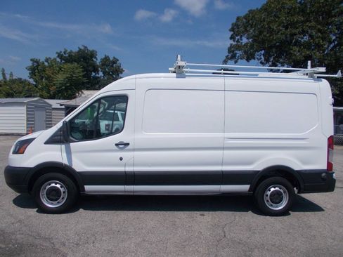Used 2019 Ford Transit 250 148 Medium Roof RWD image 19