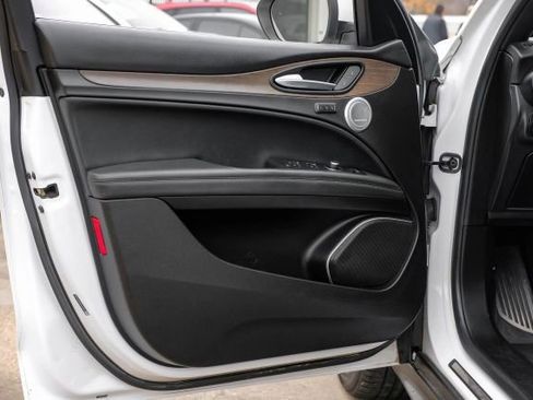 Used 2018 Alfa Romeo Stelvio Ti Sport image 50