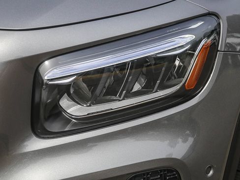 New 2026 Mercedes-Benz GLB 250 4MATIC image 7