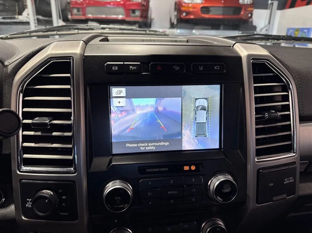 Used 2017 Ford F250 Platinum w/ Platinum Ultimate Package AWD/4WD image 86