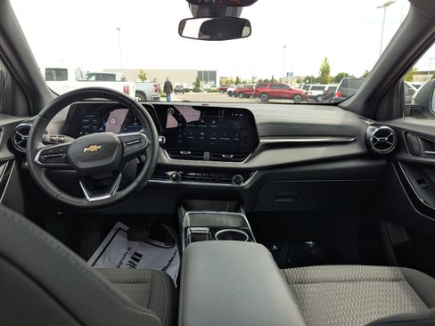 Certified 2025 Chevrolet Equinox LT AWD/4WD image 25