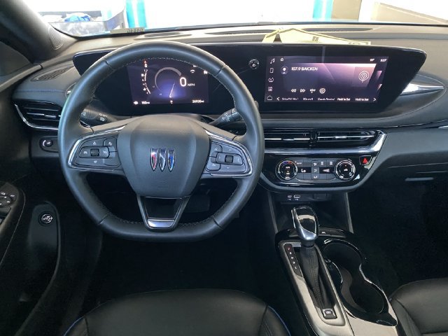 Used 2025 Buick Envista Sport Touring w/ Convenience II Package FWD image 15