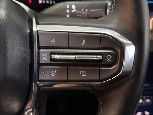 Used 2025 GMC Terrain Elevation AWD/4WD image 24
