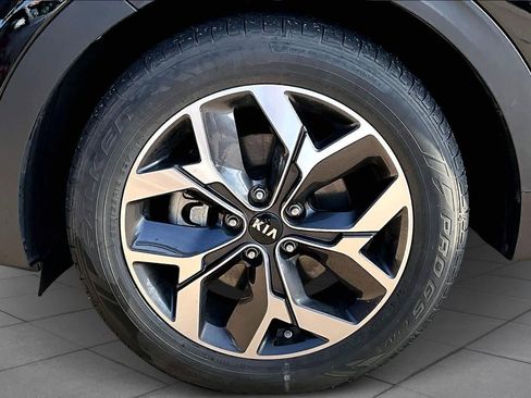 Used 2020 Kia Sportage EX image 7