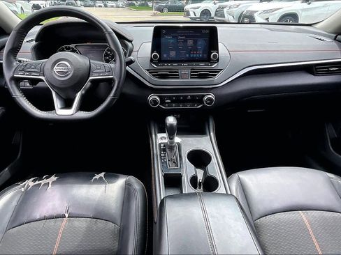 Used 2022 Nissan Altima 2.5 SR w/ Midnight Edition Package FWD image 14