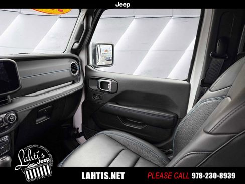 Used 2024 Jeep Wrangler High Altitude image 10