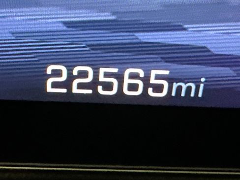 Used 2025 Chevrolet Traverse LT image 19