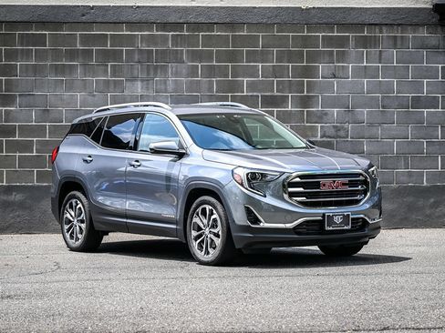 Used 2020 GMC Terrain SLT w/ Preferred Package AWD/4WD image 2