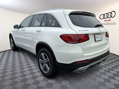 Used 2022 Mercedes-Benz GLC 300 4MATIC image 4
