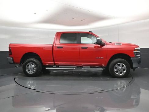 Used 2026 RAM 2500 Big Horn AWD/4WD image 2