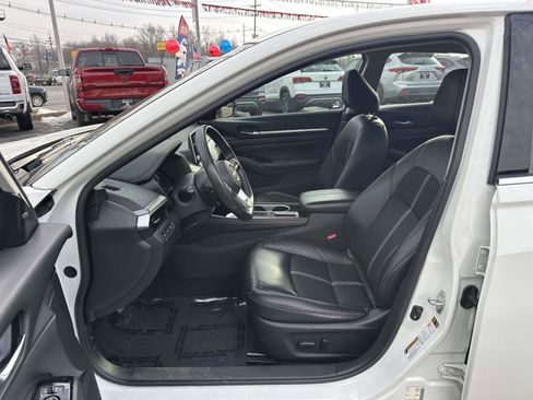 Used 2023 Nissan Altima 2.5 SR image 15