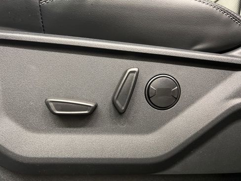 New 2026 Ford Expedition Max Platinum image 30