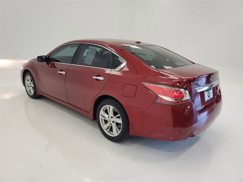 Used 2014 Nissan Altima 2.5 SV image 5