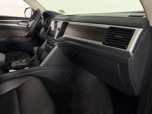 Used 2023 Volkswagen Atlas SE w/ Black Wheel Package FWD image 32
