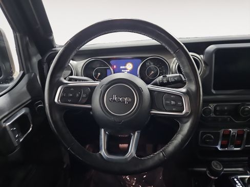 Used 2018 Jeep Wrangler Unlimited Sahara w/ Uconnect 4C Nav & Sound Group AWD/4WD image 12