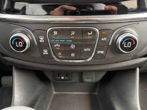Used 2021 Chevrolet Traverse LS w/ LPO, Blackout Package FWD image 31