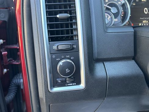Used 2017 RAM 2500 Limited image 17