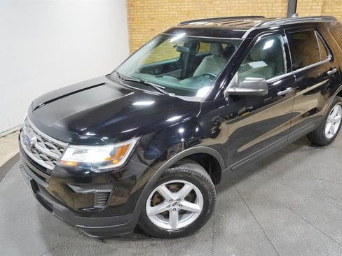 Used 2018 Ford Explorer 4WD image 2