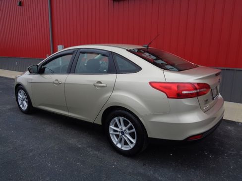 Used 2017 Ford Focus SE image 7