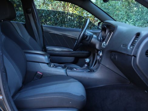 Used 2016 Dodge Charger R/T w/ Navigation & Travel Group image 16