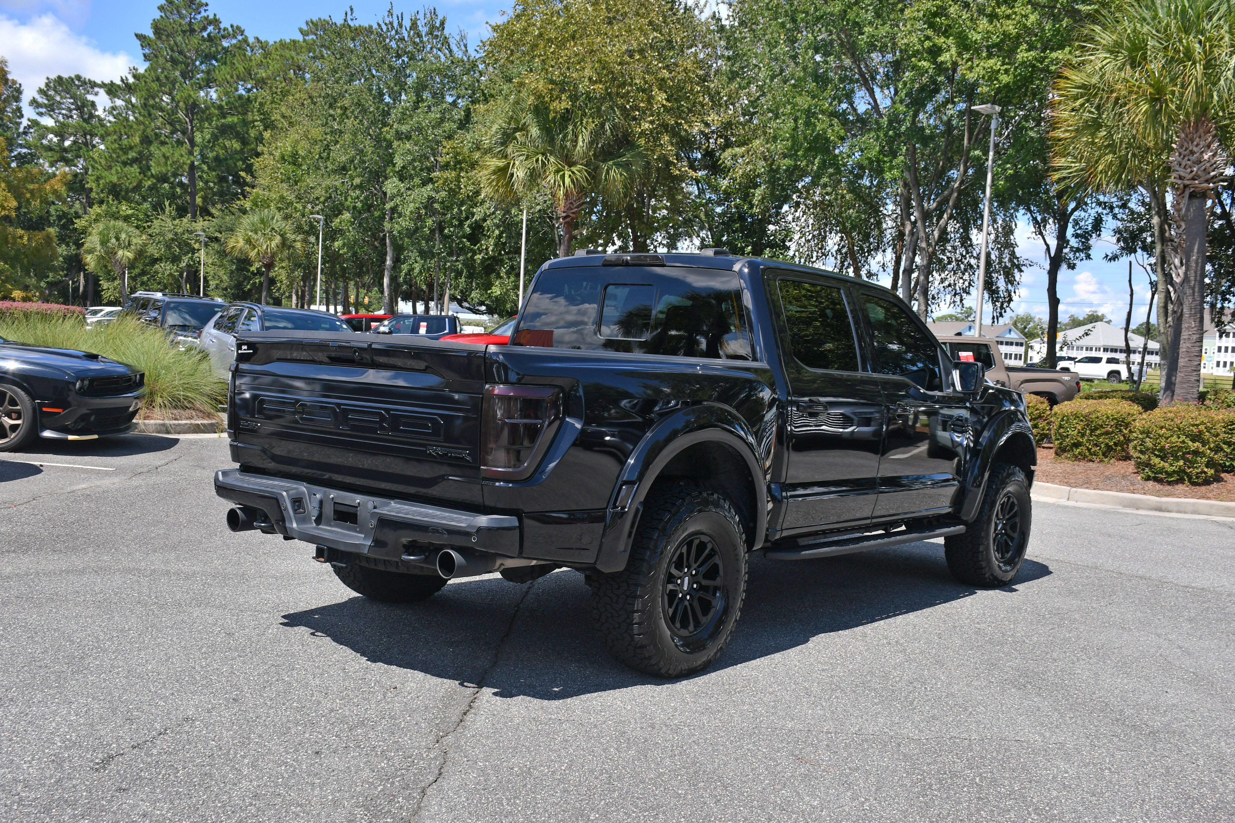 Used 2022 Ford F150 Raptor w/ Equipment Group 801A High AWD/4WD image 5