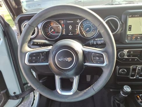 Used 2023 Jeep Wrangler Unlimited Sahara AWD/4WD image 18