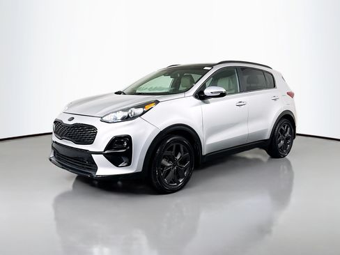 Used 2022 Kia Sportage Nightfall Edition FWD image 4