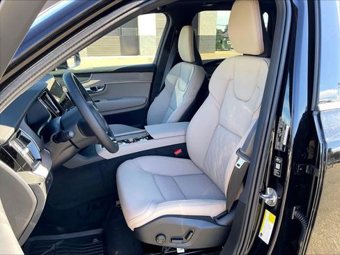 New 2026 Volvo XC90 T8 Plus w/ Protection Package AWD/4WD image 11