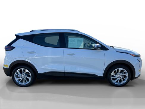 Used 2022 Chevrolet Bolt EUV LT image 6