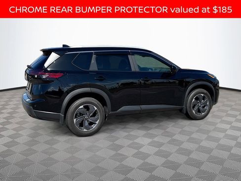 Used 2025 Nissan Rogue SV w/ SV Premium Package image 5